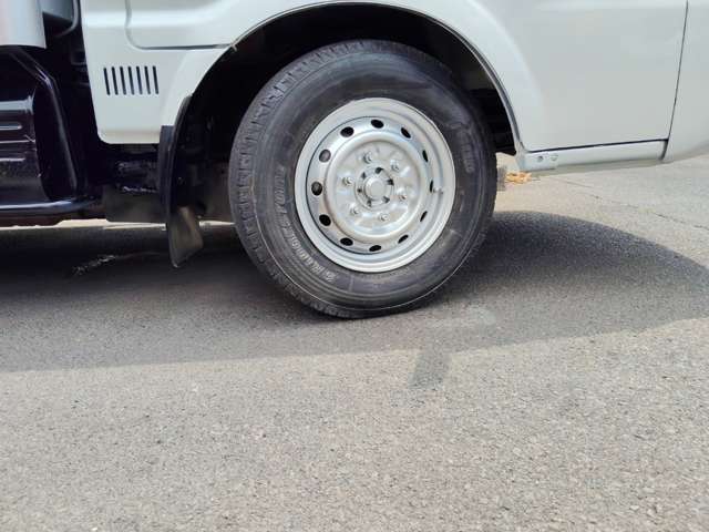 Mazda Bongo Truck 11