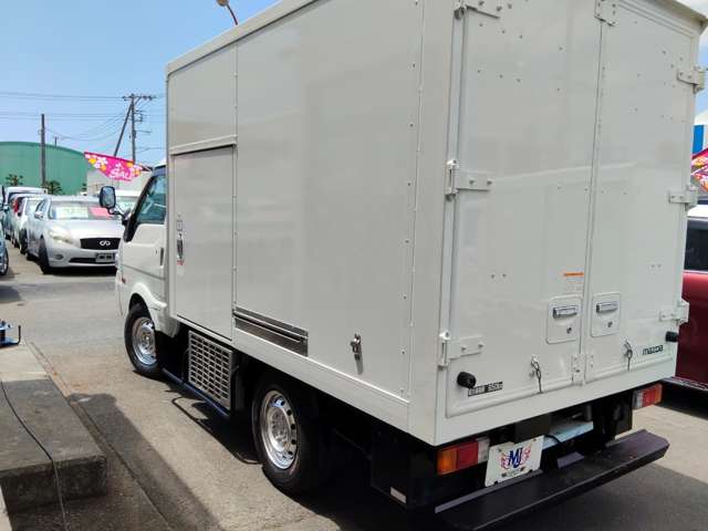 Mazda Bongo Truck 9