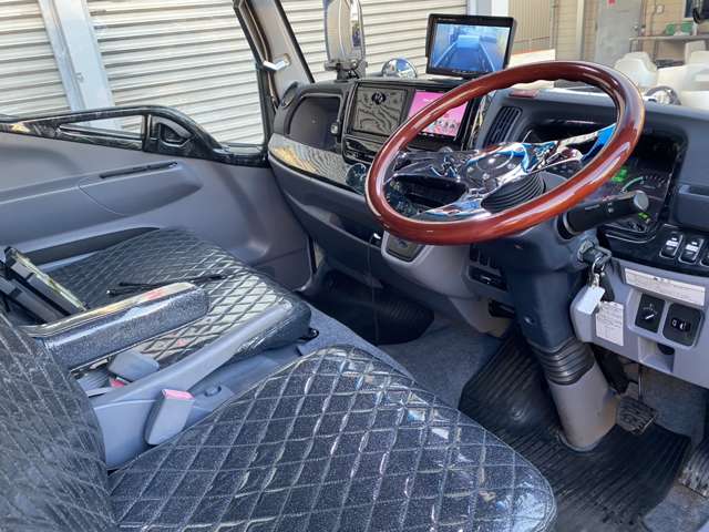 Mitsubishi Fuso Canter 11