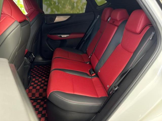 Lexus NX 7