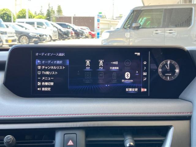 Lexus UX 12