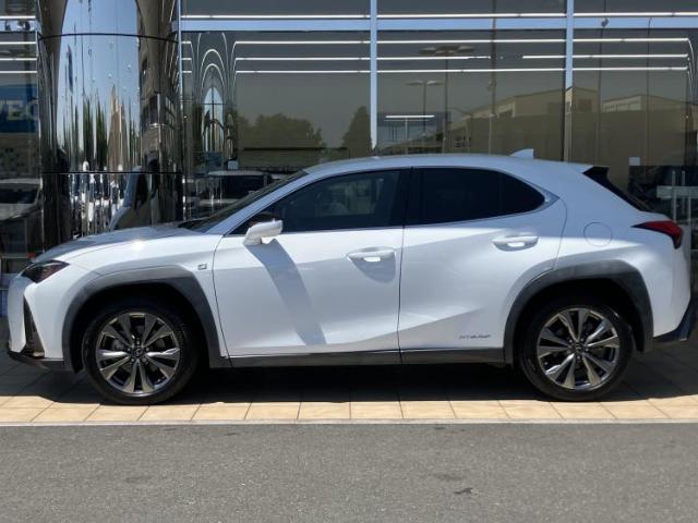 Lexus UX 5