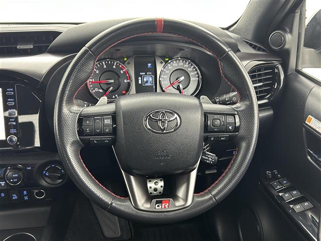 Toyota Hilux 5