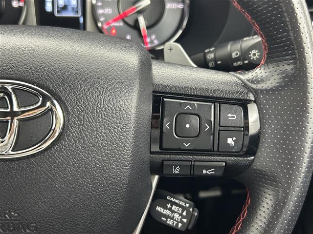 Toyota Hilux 8