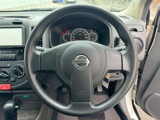 Nissan AD 11