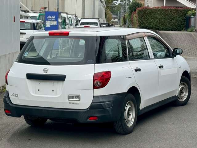 Nissan AD 8