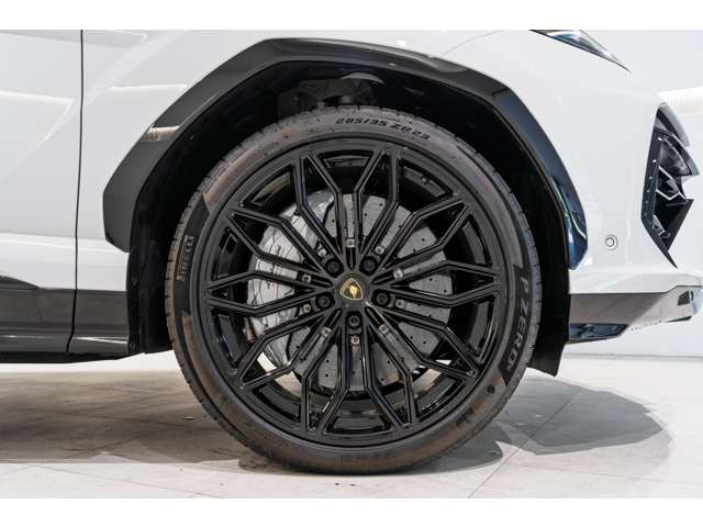 Lamborghini ウルス 10