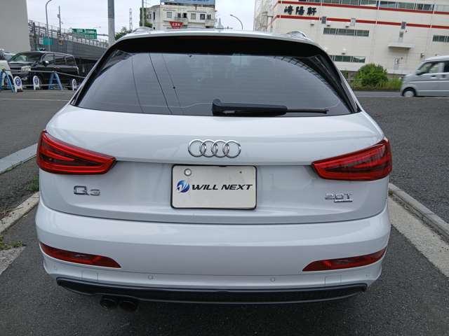 Audi Q3 11
