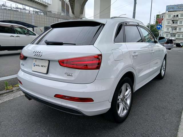 Audi Q3 10