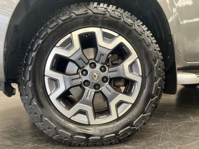 Renault Alaskan 11