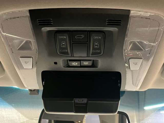 Toyota Vellfire 8