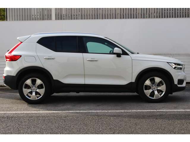 Volvo XC40 4