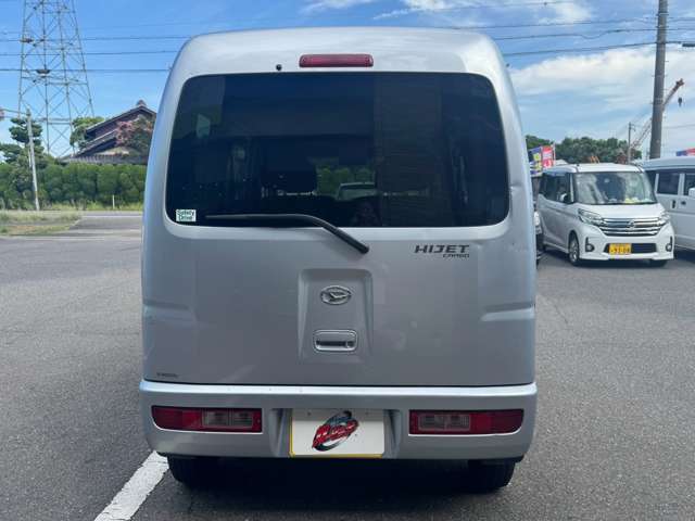 Daihatsu Hijet Cargo 8
