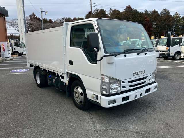Isuzu Elf 3