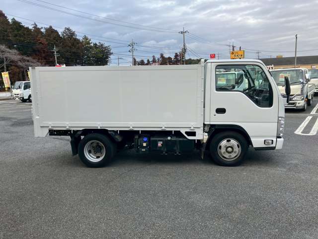 Isuzu Elf 4