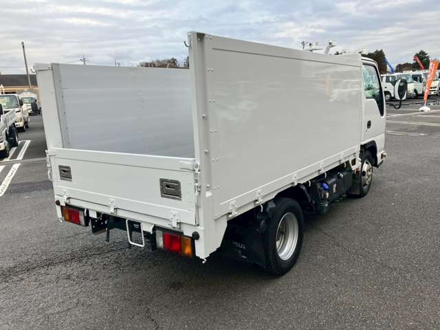 Isuzu Elf 5