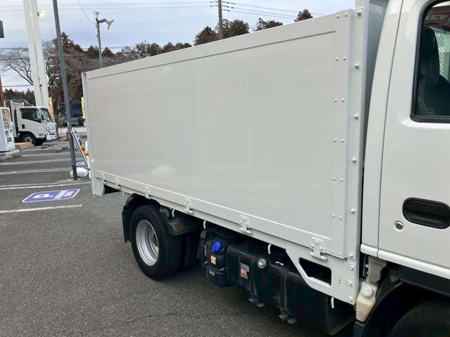 Isuzu Elf 9