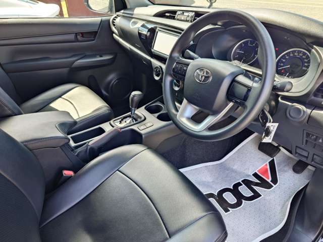 Toyota Hilux 11