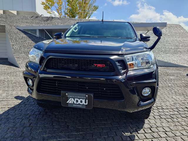 Toyota Hilux 6