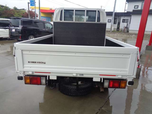 Isuzu Elf 5