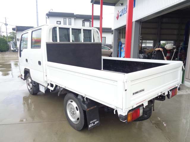 Isuzu Elf 6