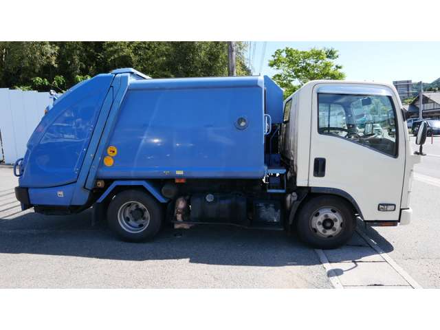 Isuzu Elf 4