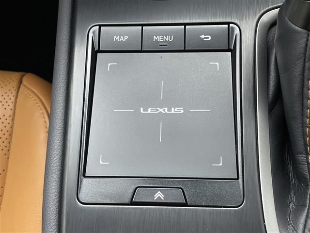 Lexus UX 4