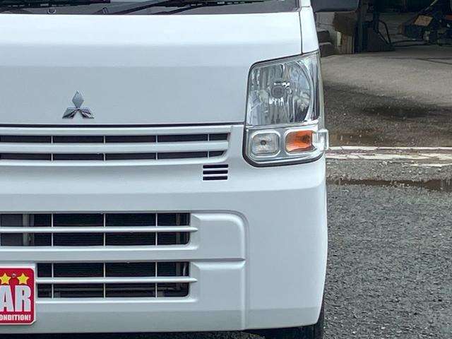 Mitsubishi Minicab Van 4