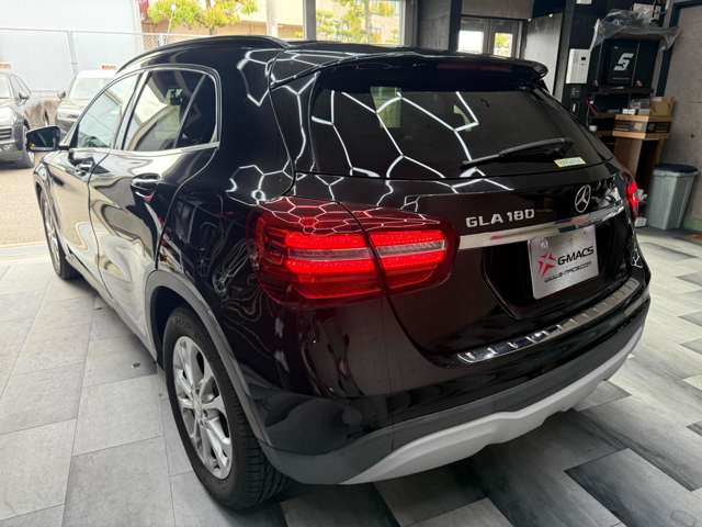 Mercedes-Benz GLA-Class 11