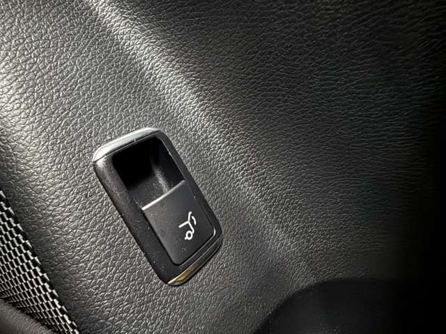 Mercedes-Benz GLA-Class 7
