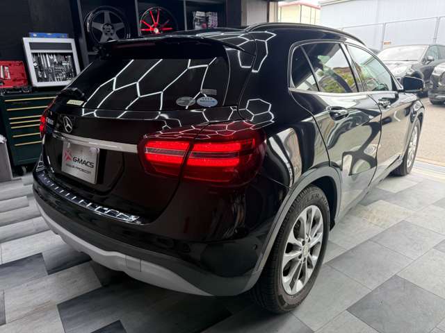 Mercedes-Benz GLA-Class 9