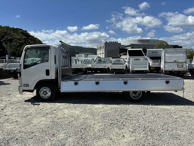 Isuzu Elf 11