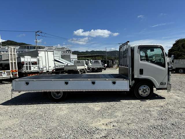 Isuzu Elf 12