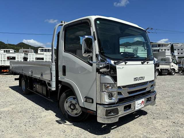 Isuzu Elf 3