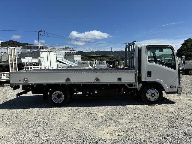 Isuzu Elf 5