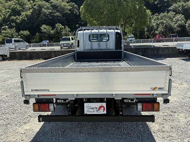 Isuzu Elf 7
