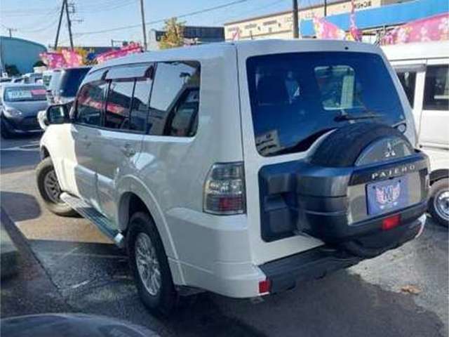 Mitsubishi Pajero 4