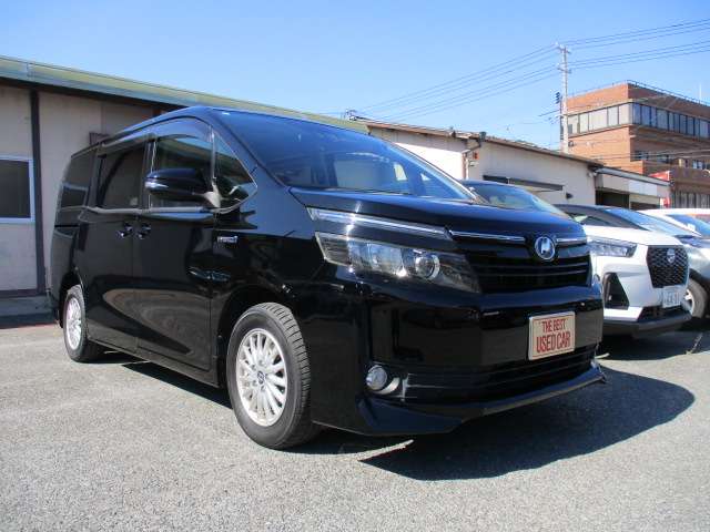 Toyota Voxy 6