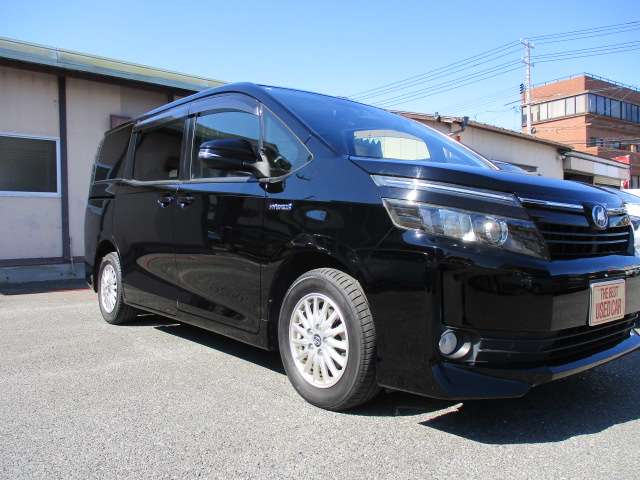 Toyota Voxy 7