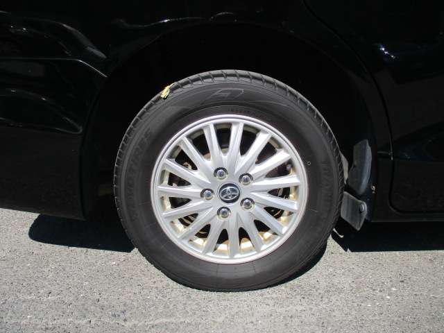Toyota Voxy 9