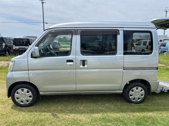Daihatsu Hijet Cargo 6