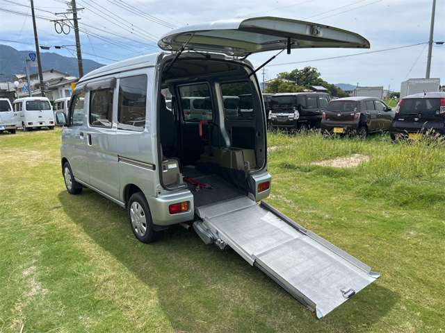 Daihatsu Hijet Cargo 7