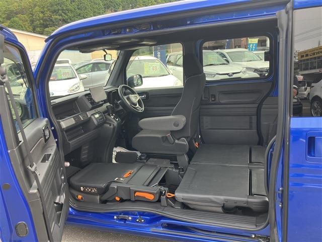 Honda N-VAN 8