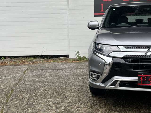 Mitsubishi Outlander PHEV 12
