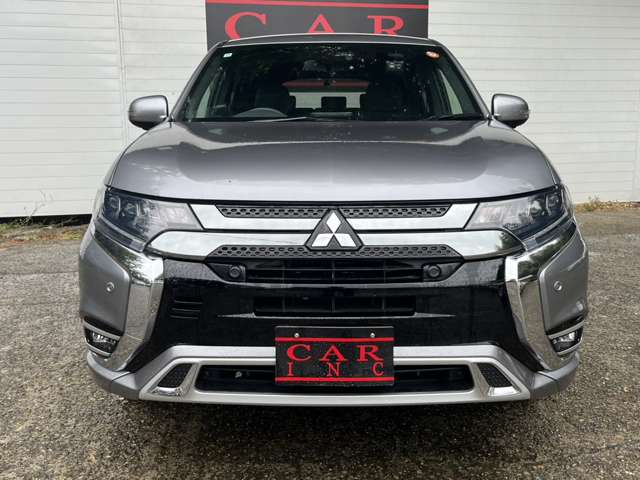 Mitsubishi Outlander PHEV 4