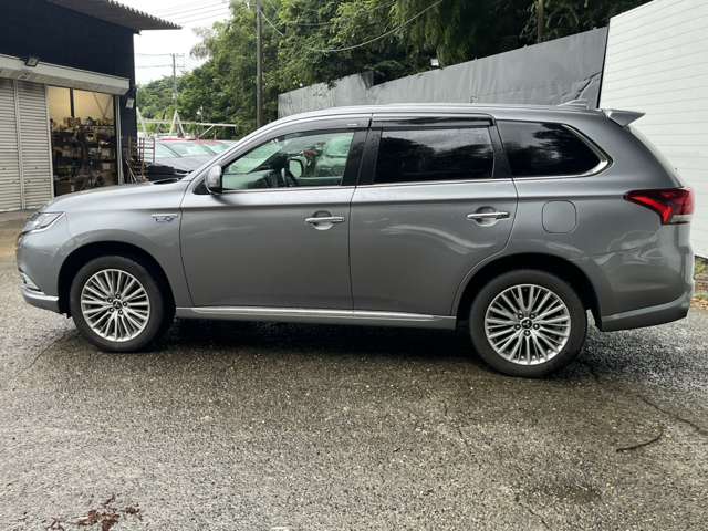 Mitsubishi Outlander PHEV 10