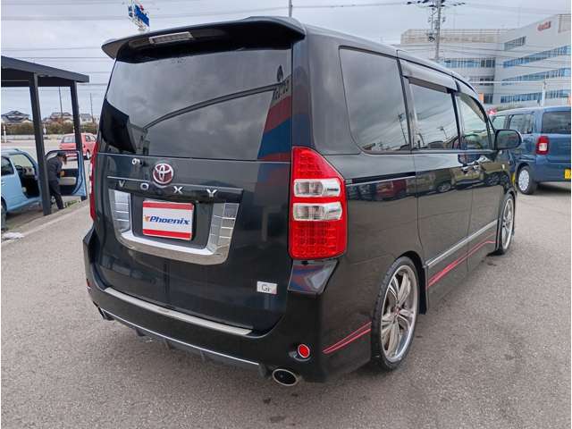 Toyota Voxy 7