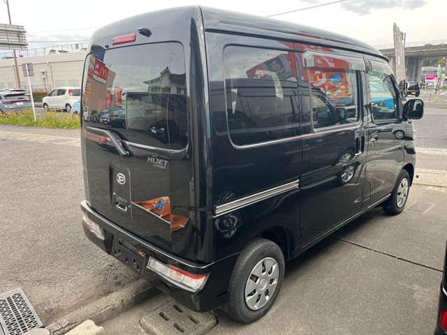 Daihatsu Hijet Cargo 5