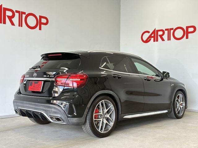 Mercedes-Benz GLA-Class 4