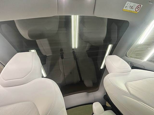 Tesla Model Y 5